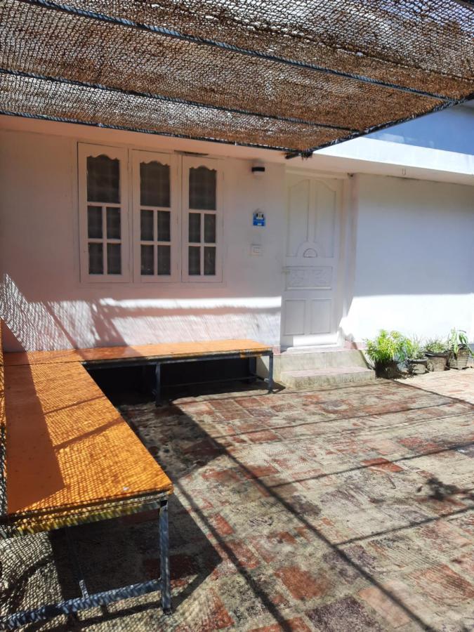 Хостел A Loft Alappuzha Экстерьер фото