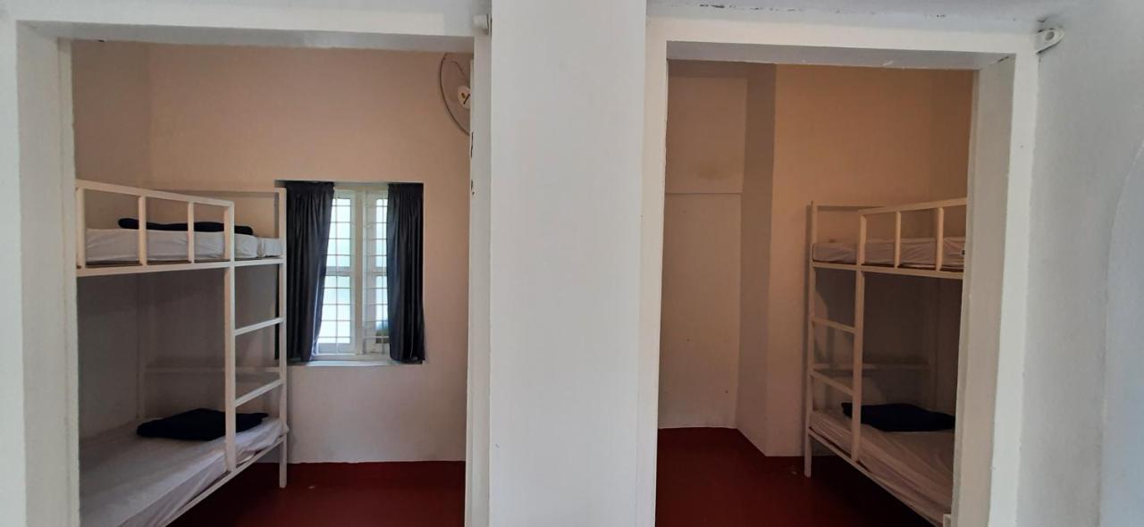 Хостел A Loft Alappuzha Экстерьер фото